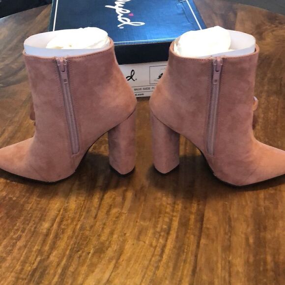 Qupid 3D Flower Embroidered Mauve Boots Size 5.5 - Picture 6 of 10